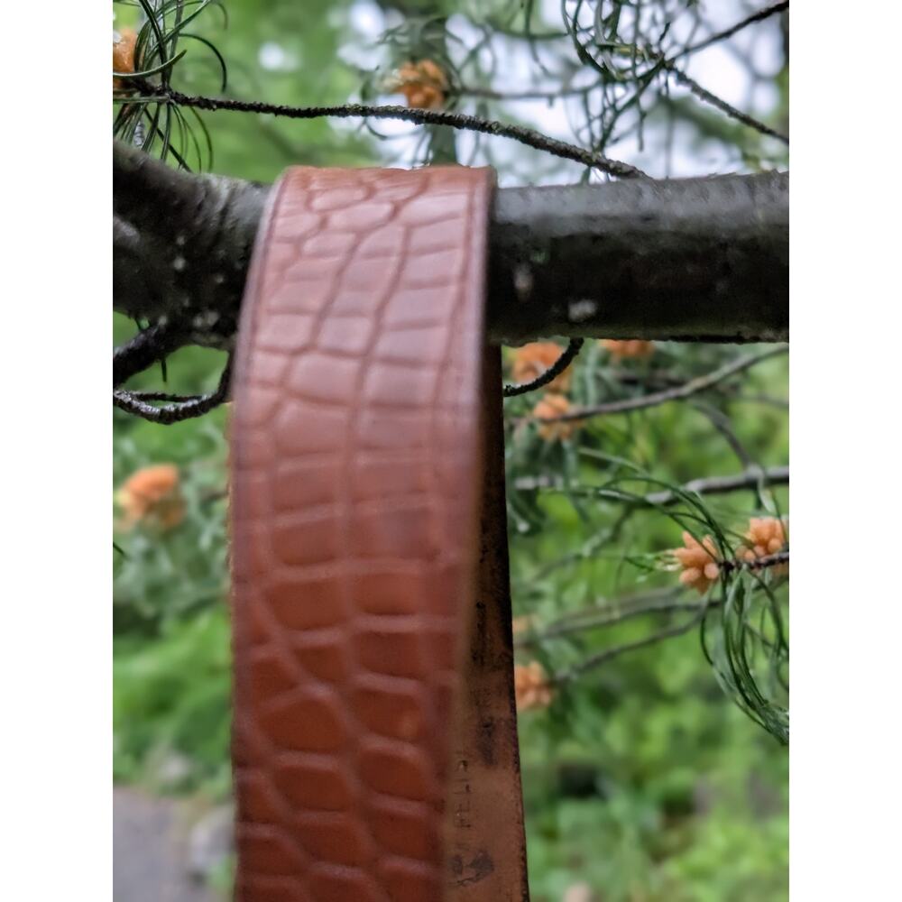 Vintage Brown Leather Belt Women’s Size 28 Croc Embossed - Picture 1 of 8